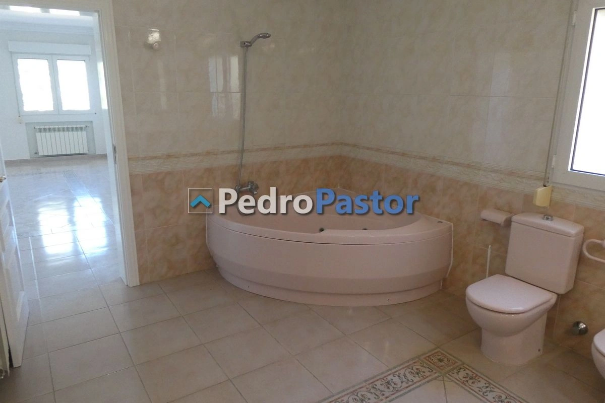 CH067 - Chalet independiente de 6 dormitorios en La Sella - Pedreguer
