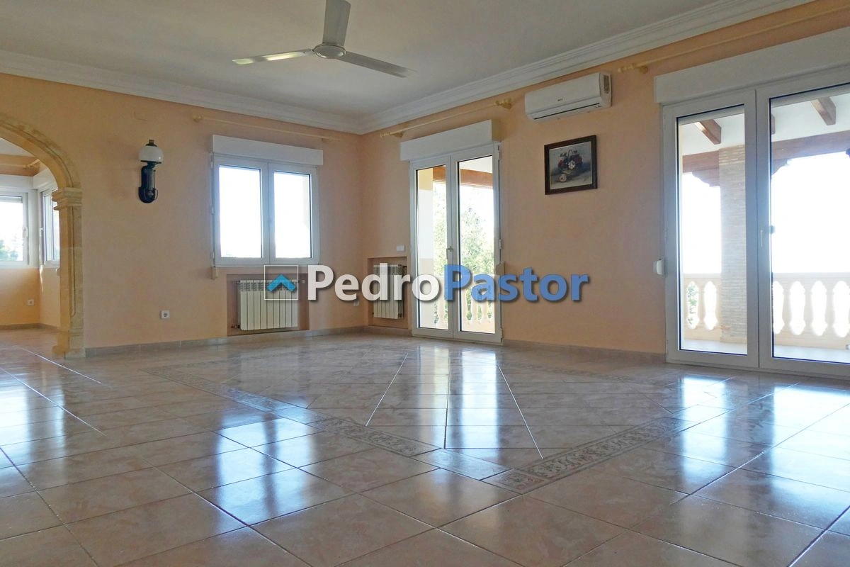 CH067 - Chalet independiente de 6 dormitorios en La Sella - Pedreguer