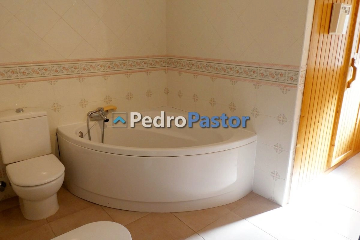 CH067 - Chalet independiente de 6 dormitorios en La Sella - Pedreguer