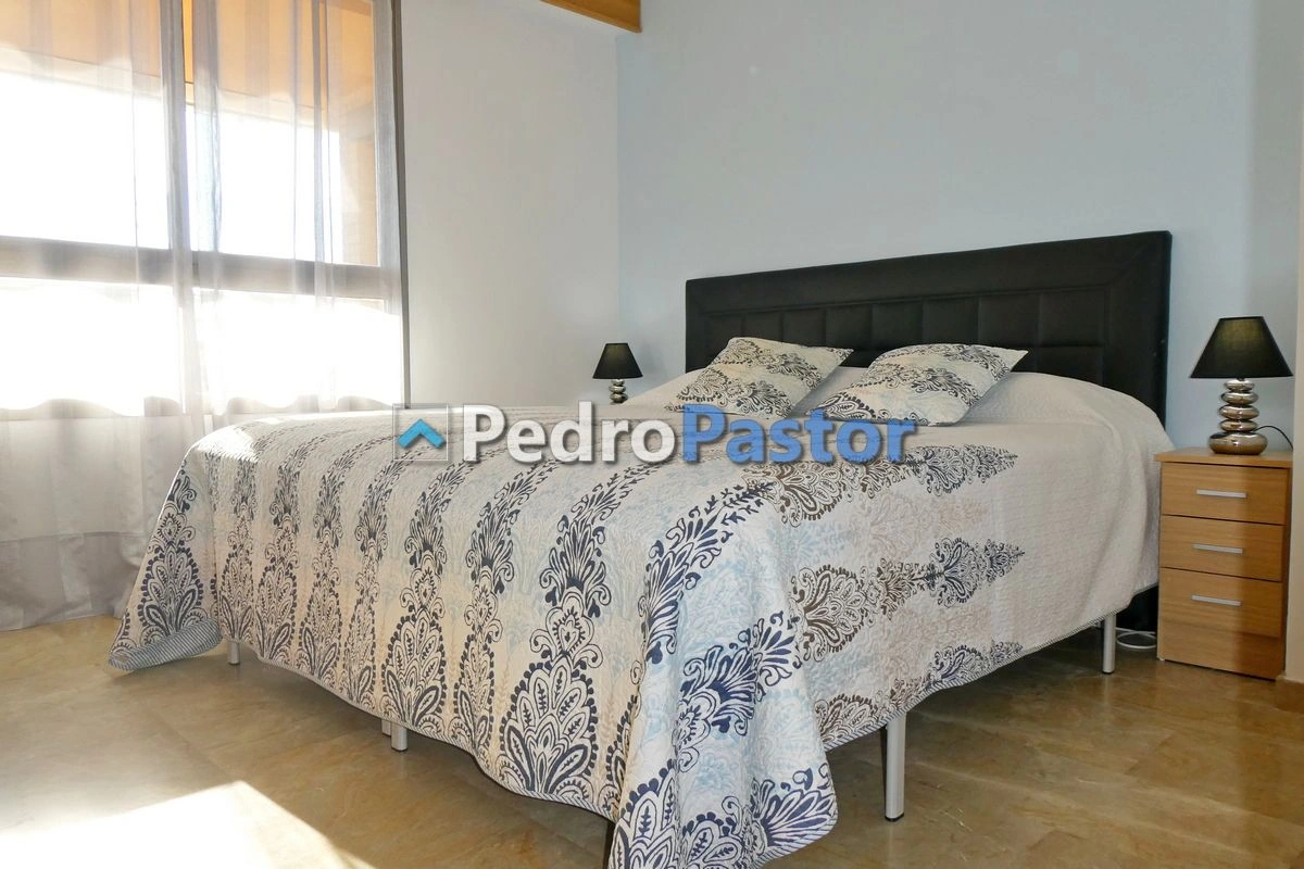 Apartamento 3 dormitorios en 1ª línea de playa en Las Marinas