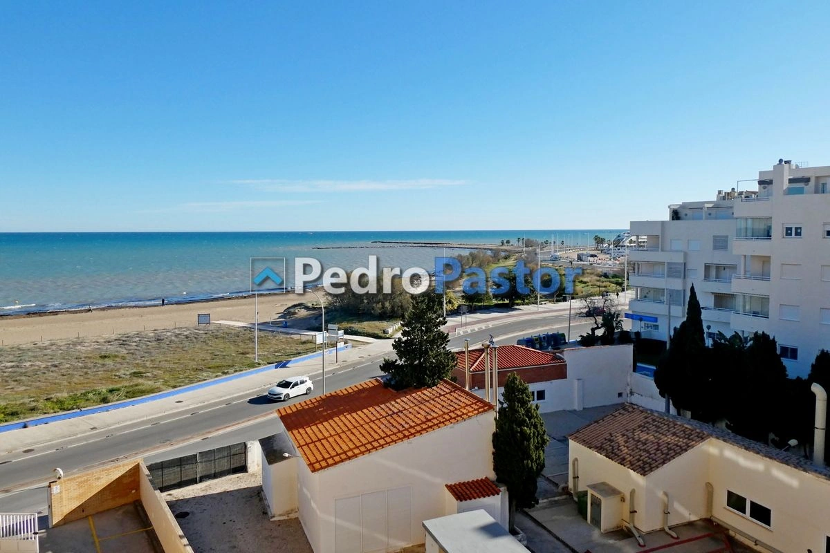Apartamento 3 dormitorios en 1ª línea de playa en Las Marinas
