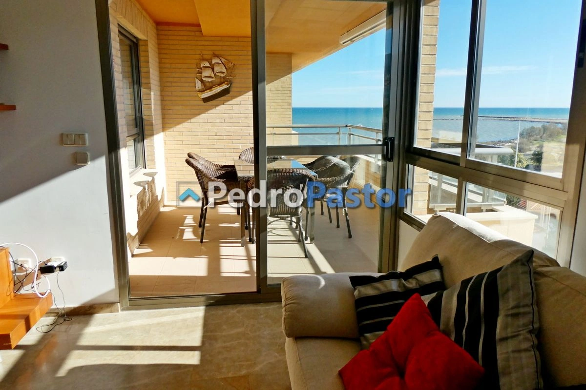 Apartamento 3 dormitorios en 1ª línea de playa en Las Marinas