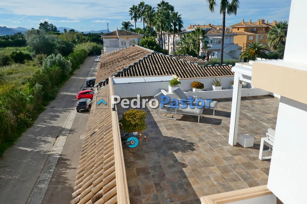 AT054 - Exclusivo ático dúplex de 4 dormitorios en Las Marinas, Dénia