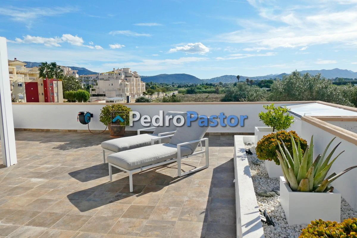 AT054 - Exclusivo ático dúplex de 4 dormitorios en Las Marinas, Dénia