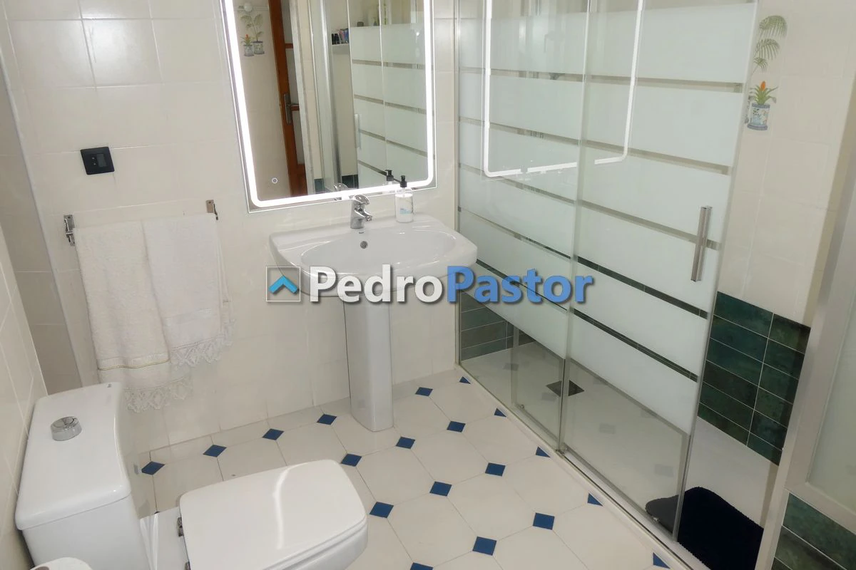 CH075 - Casa de 4 dormitorios en el casco urbano de Dénia