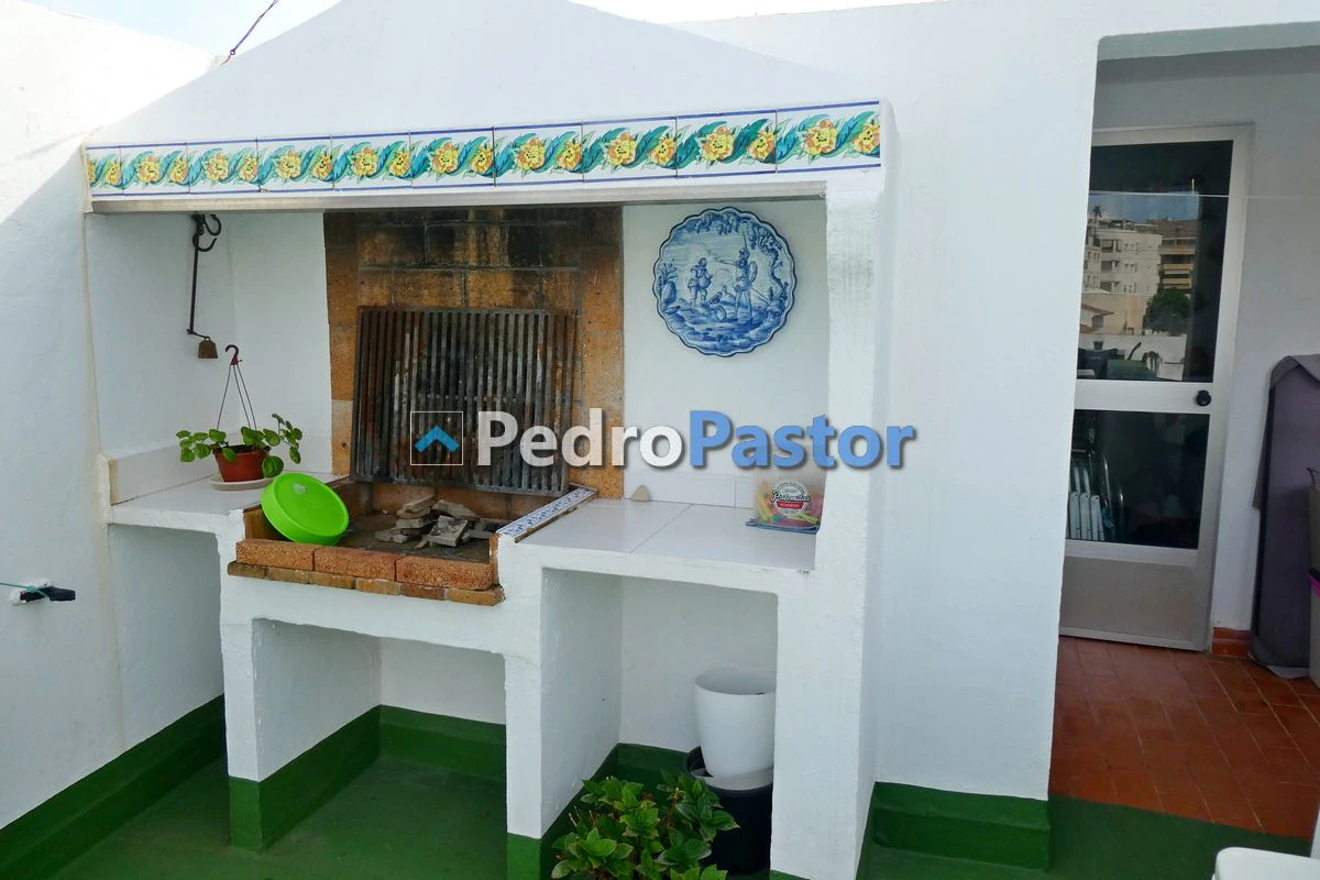 CH075 - Casa de 4 dormitorios en el casco urbano de Dénia