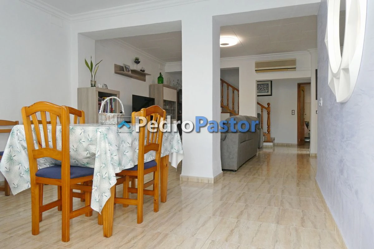 CH075 - Casa de 4 dormitorios en el casco urbano de Dénia