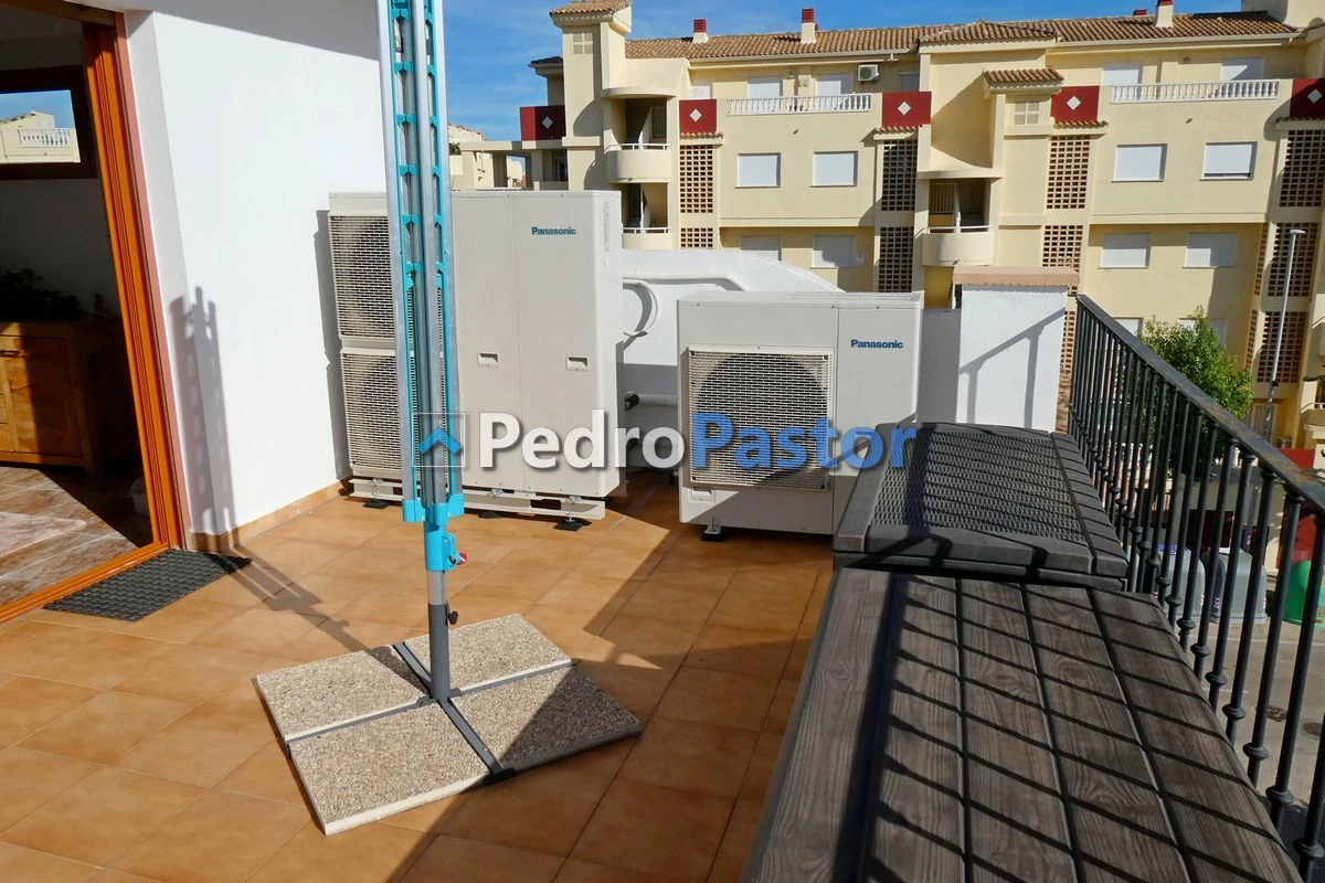 AT054 - Exclusivo ático dúplex de 4 dormitorios en Las Marinas, Dénia