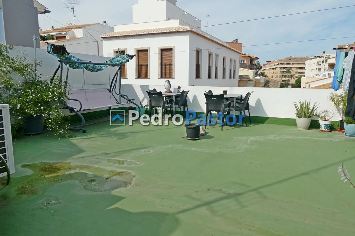 CH075 - Casa de 4 dormitorios en el casco urbano de Dénia
