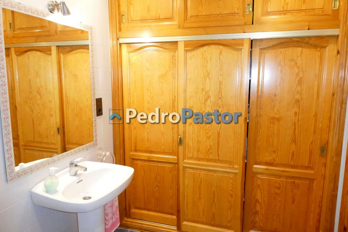 CH075 - Casa de 4 dormitorios en el casco urbano de Dénia