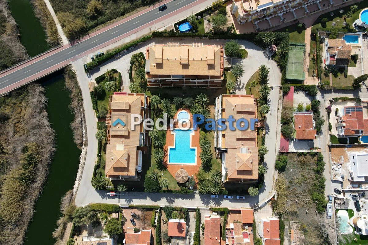 Alquiler apartamento Urbanización La Marina