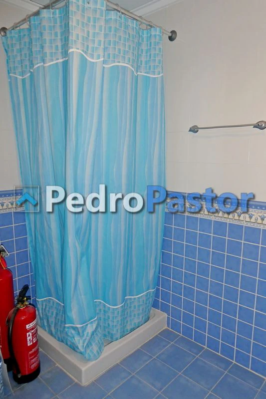 LOC001 - Local comercial en venta en el centro urbano de Denia