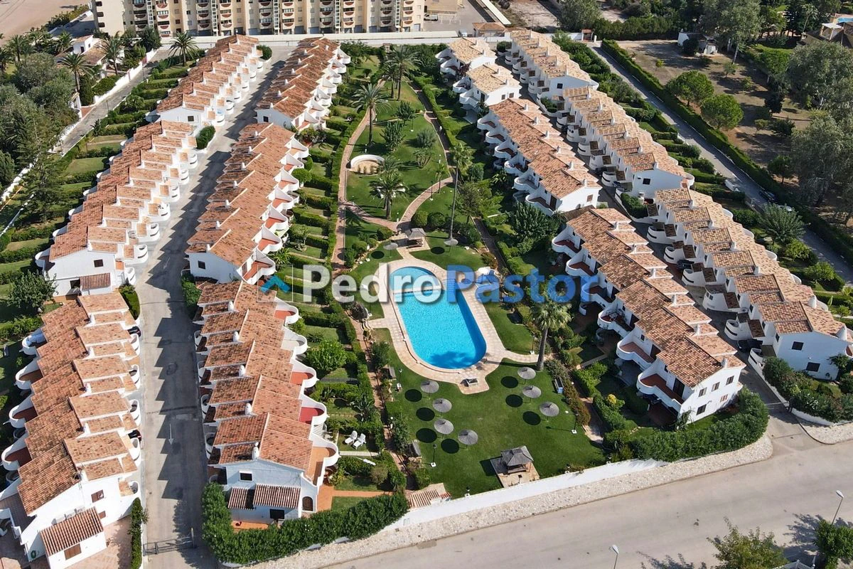 BU019 - Bungalow adosado de 3 dormitorios en el km 4,7 de Las Marinas en Dénia.