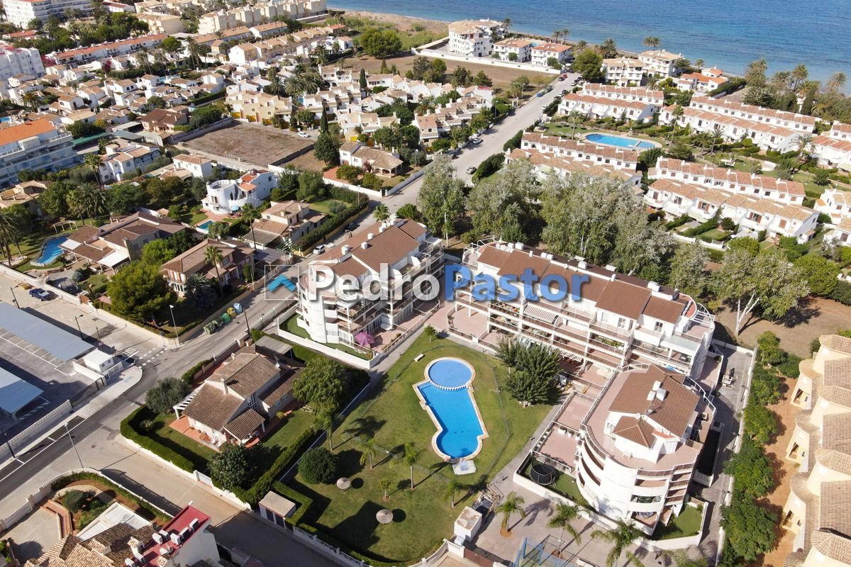 AP215 - Apartamento de 2 dormitorios en 1ª línea de playa en Las Marinas en Dénia