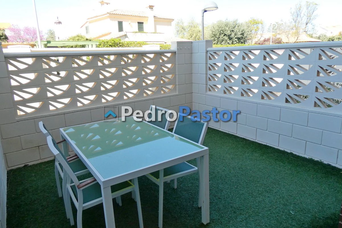 AP215 - Apartamento de 2 dormitorios en 1ª línea de playa en Las Marinas en Dénia