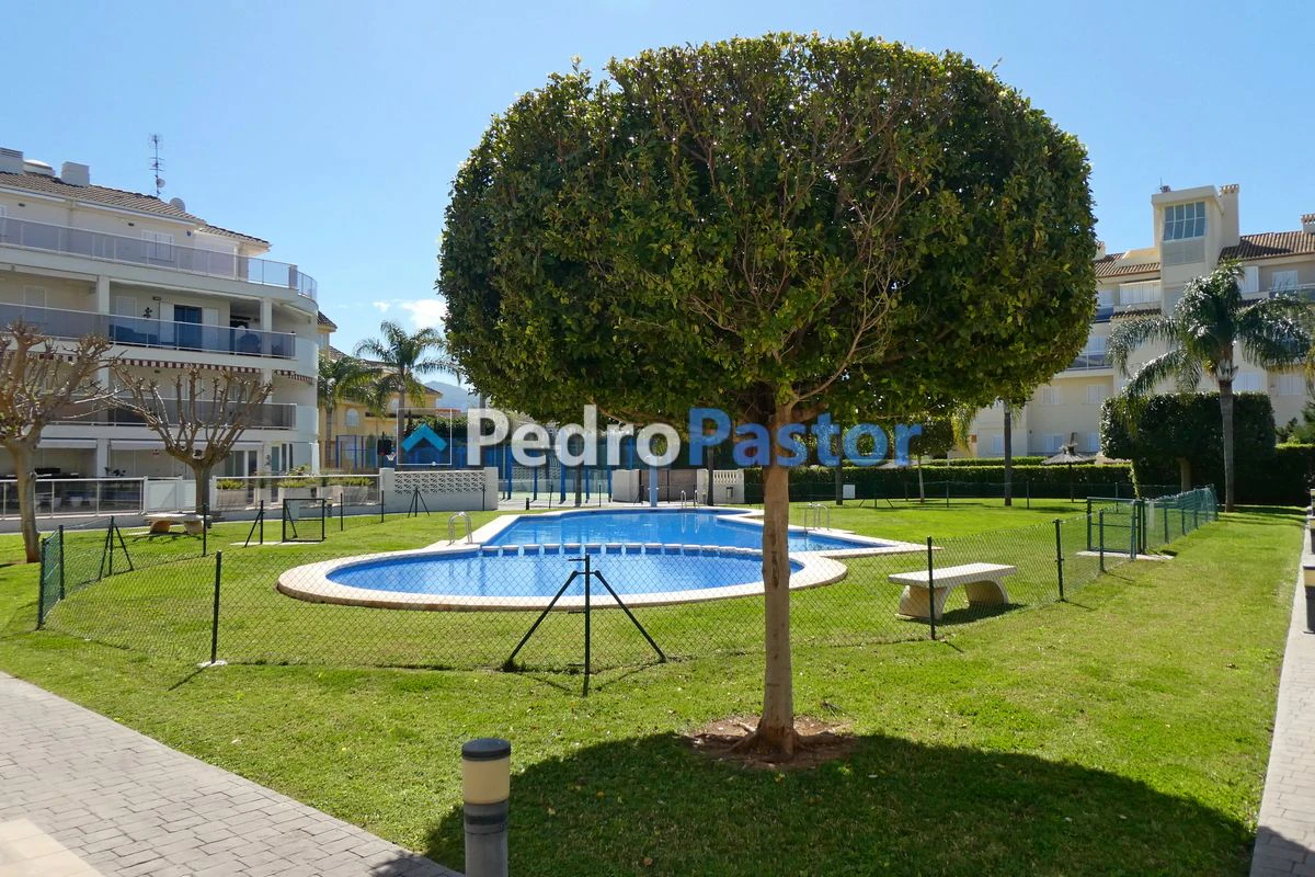 AP215 - Apartamento de 2 dormitorios en 1ª línea de playa en Las Marinas en Dénia