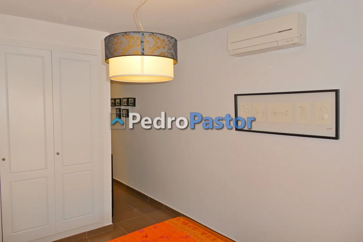 AP215 - Apartamento de 2 dormitorios en 1ª línea de playa en Las Marinas en Dénia