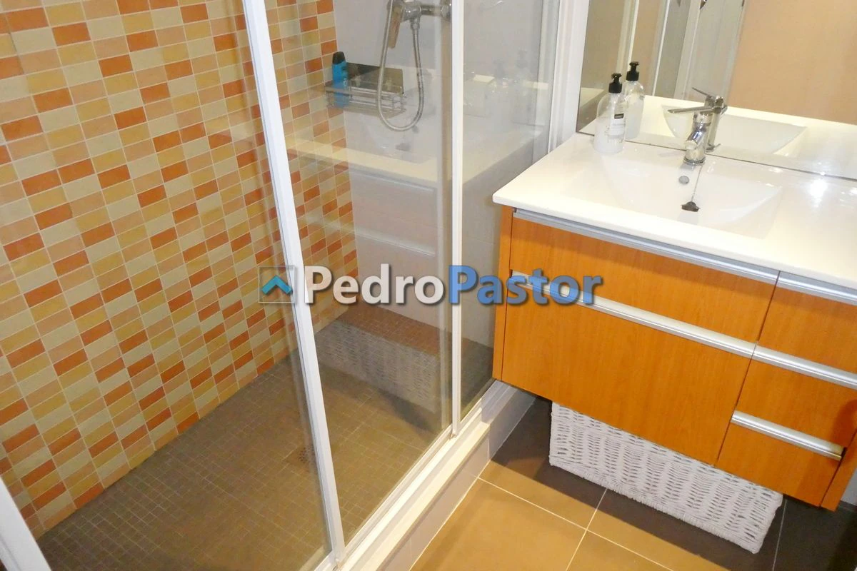 AP215 - Apartamento de 2 dormitorios en 1ª línea de playa en Las Marinas en Dénia