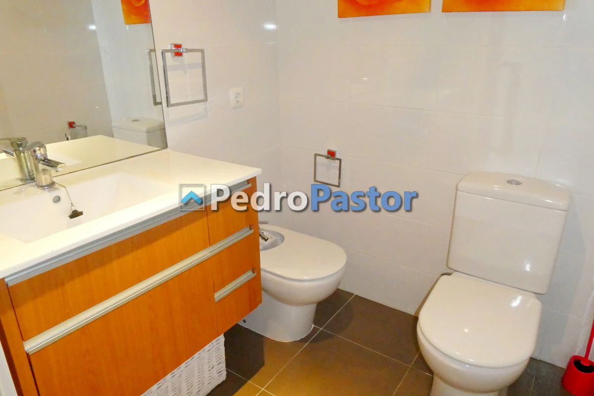 AP215 - Apartamento de 2 dormitorios en 1ª línea de playa en Las Marinas en Dénia