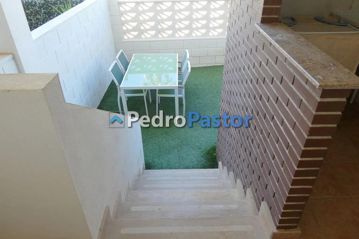 AP215 - Apartamento de 2 dormitorios en 1ª línea de playa en Las Marinas en Dénia