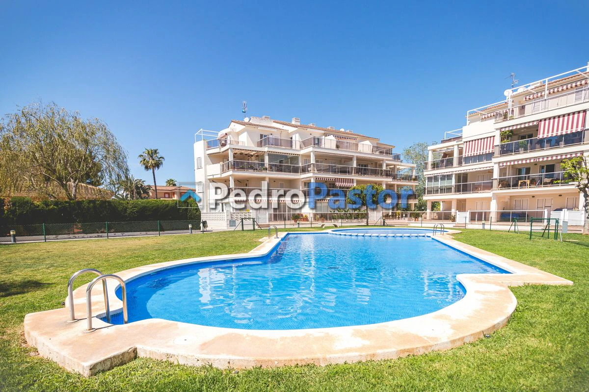 AP215 - Apartamento de 2 dormitorios en 1ª línea de playa en Las Marinas en Dénia