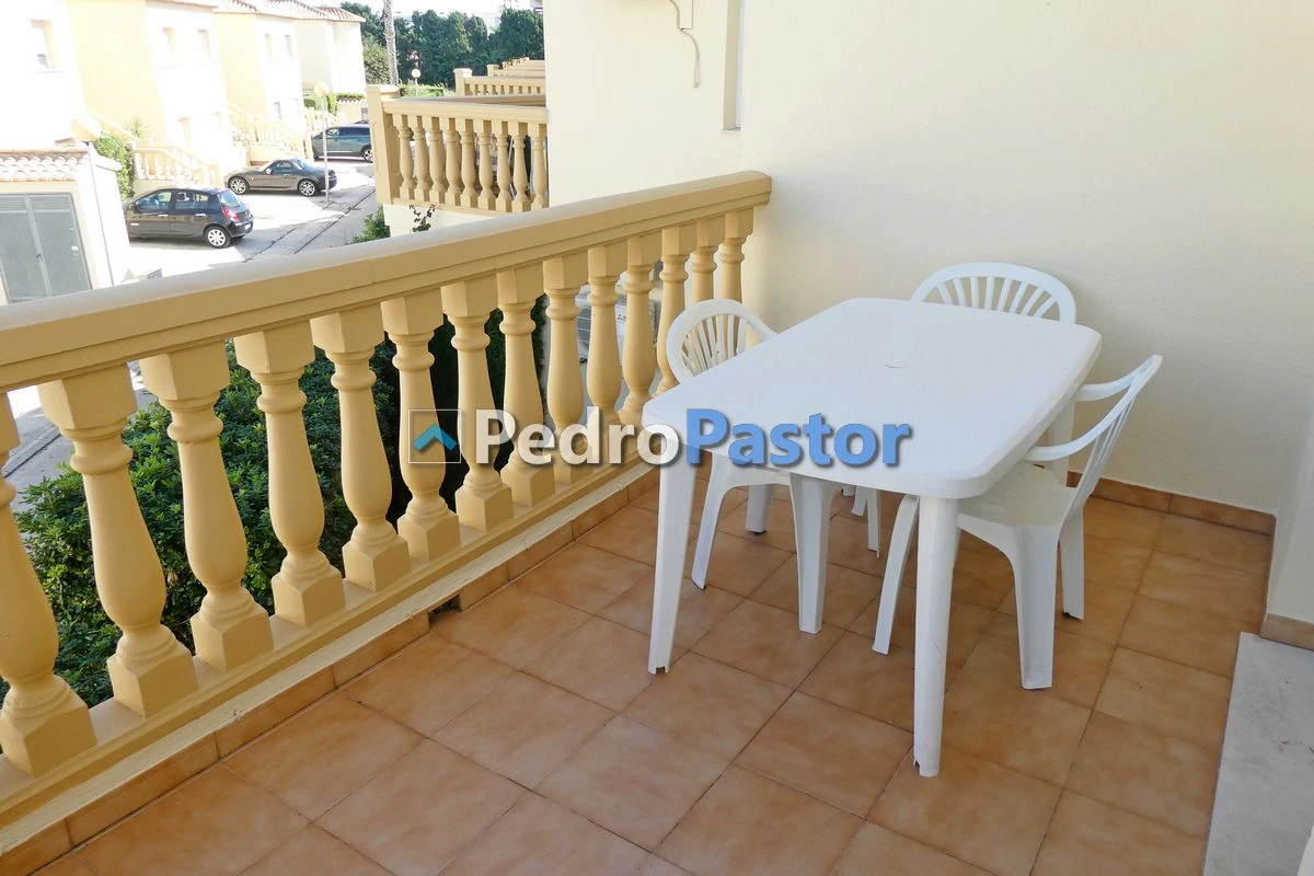 Apartamento de 2 dormitorios en 1ª línea de playa en Las Marinas en Dénia