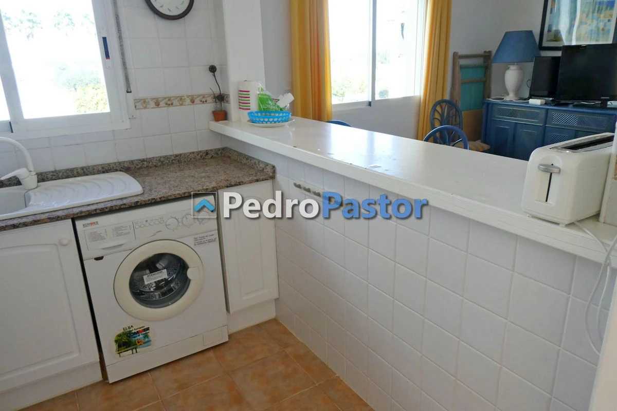 Apartamento de 2 dormitorios en 1ª línea de playa en Las Marinas en Dénia