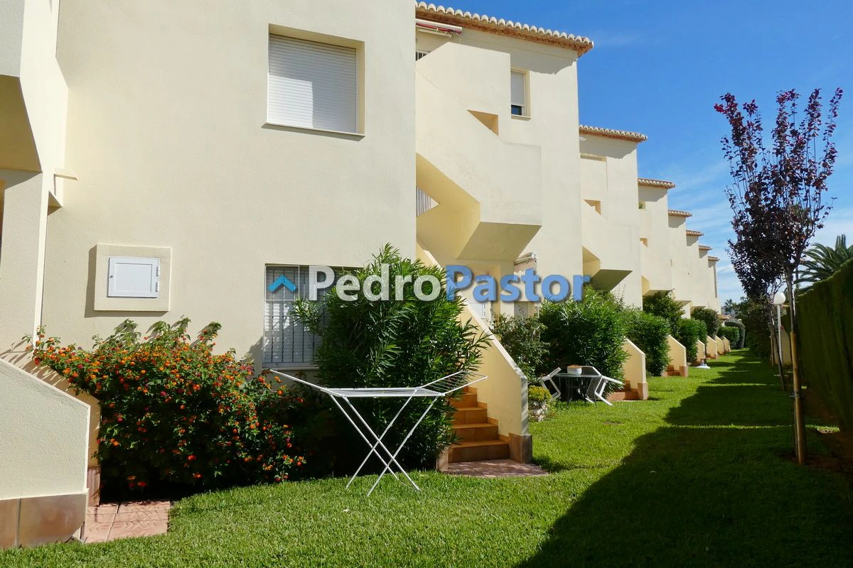 Apartamento de 2 dormitorios en 1ª línea de playa en Las Marinas en Dénia