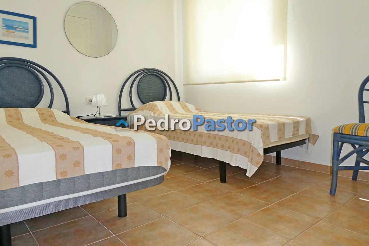 Apartamento de 2 dormitorios en 1ª línea de playa en Las Marinas en Dénia