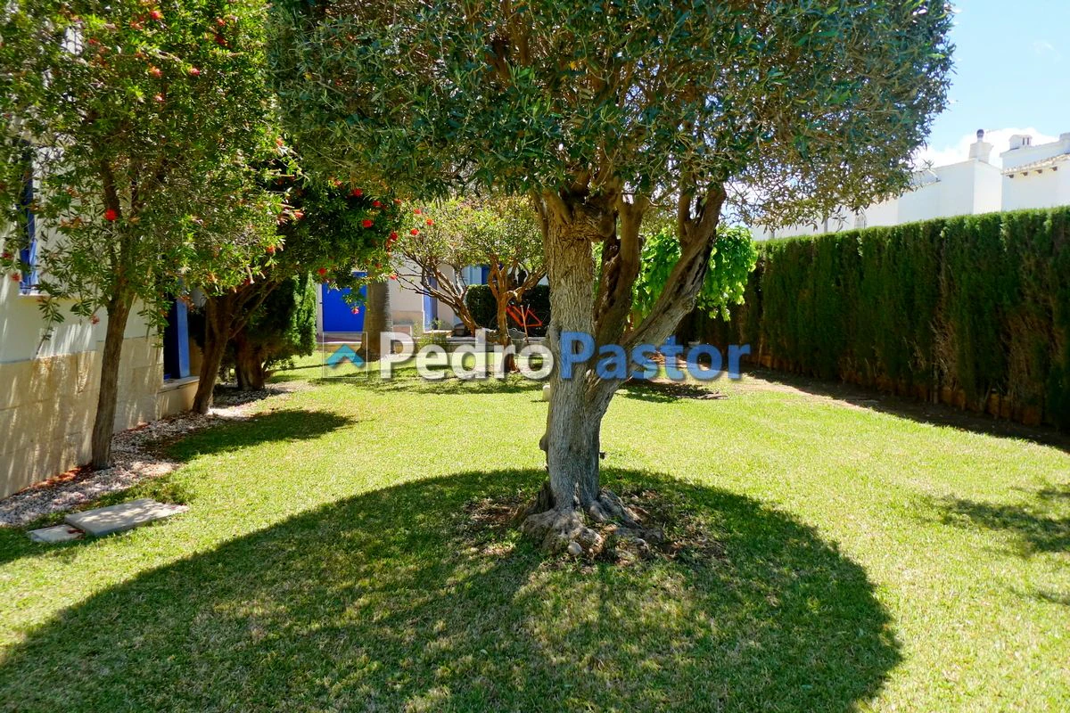 AP224 - Apartamento de 2 dormitorios en 2ª línea de playa en Las Marinas en Dénia