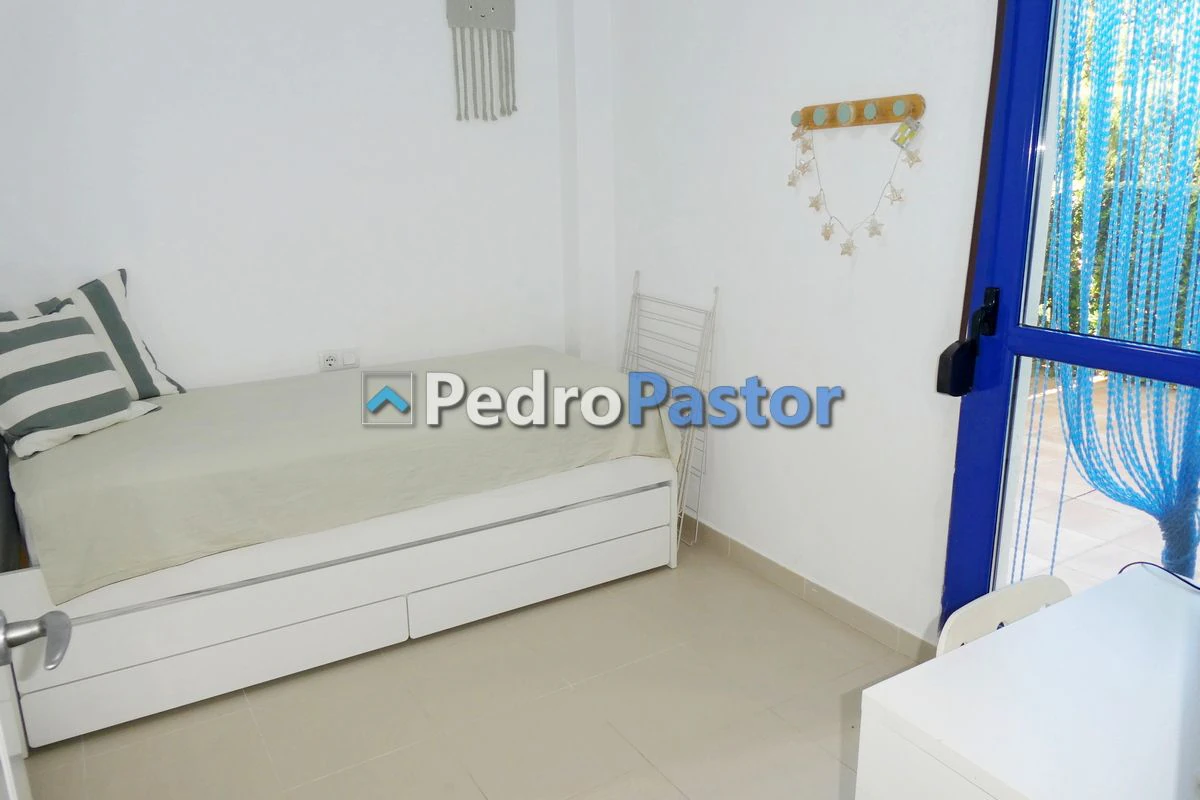 AP224 - Apartamento de 2 dormitorios en 2ª línea de playa en Las Marinas en Dénia