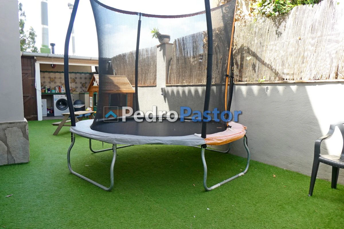 CH083 - Chalet independiente de 5 dormitorios en Els Poblets