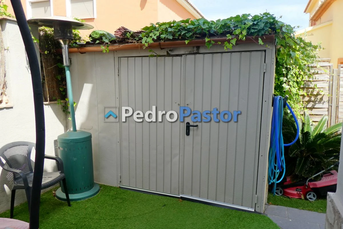 CH083 - Chalet independiente de 5 dormitorios en Els Poblets