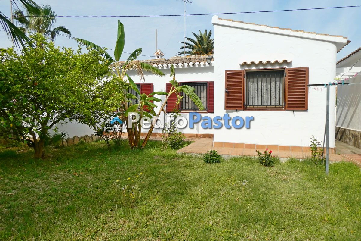 CH082 - Chalet independiente de 3 dormitorios en el Km 5 de Las Marinas, en Dénia.