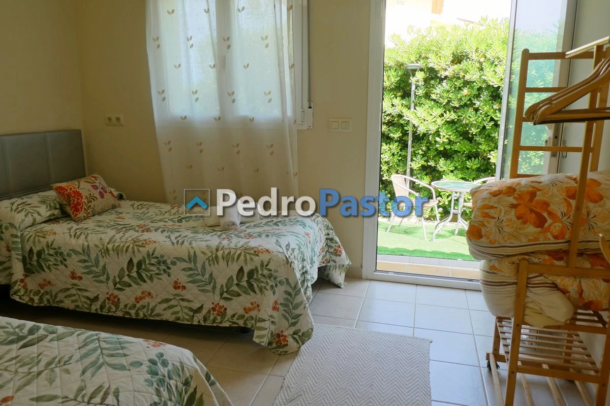CH083 - Chalet independiente de 5 dormitorios en Els Poblets