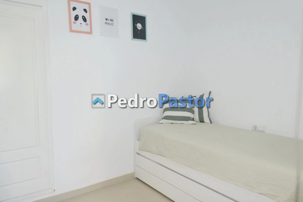 AP224 - Apartamento de 2 dormitorios en 2ª línea de playa en Las Marinas en Dénia
