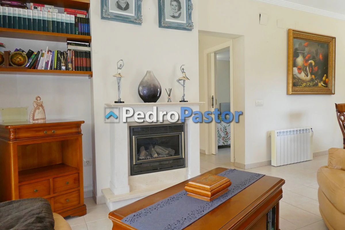 CH083 - Chalet independiente de 5 dormitorios en Els Poblets