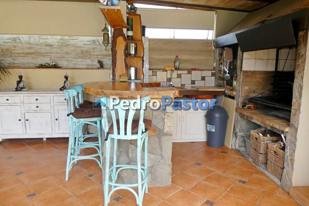 CH083 - Chalet independiente de 5 dormitorios en Els Poblets