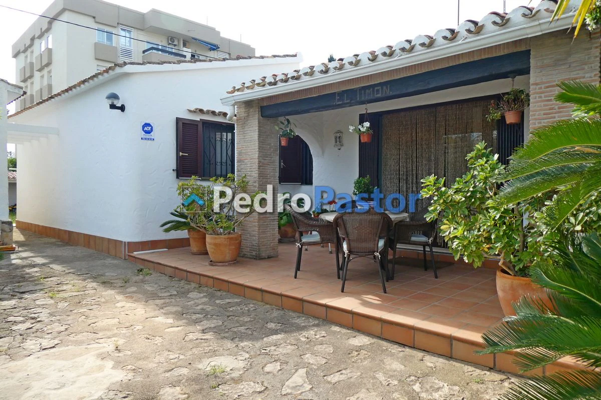CH082 - Chalet independiente de 3 dormitorios en el Km 5 de Las Marinas, en Dénia.