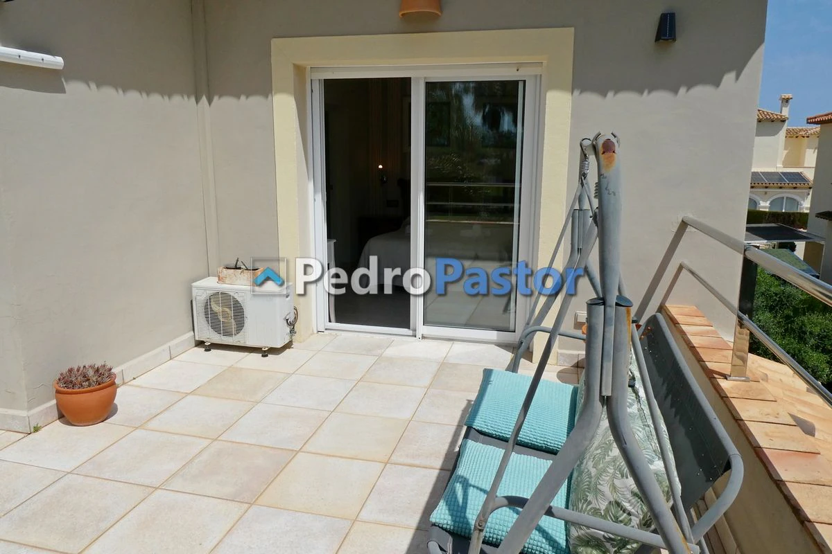 CH083 - Chalet independiente de 5 dormitorios en Els Poblets