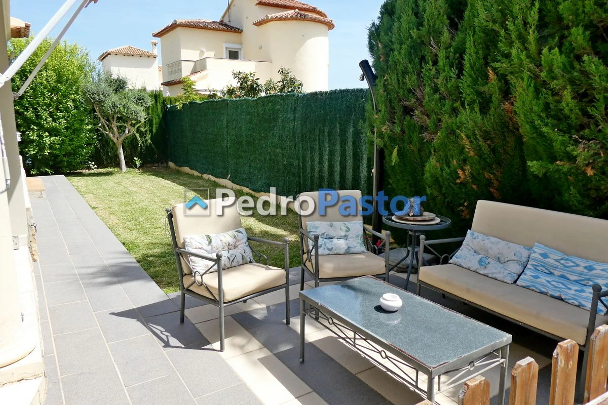 CH083 - Chalet independiente de 5 dormitorios en Els Poblets