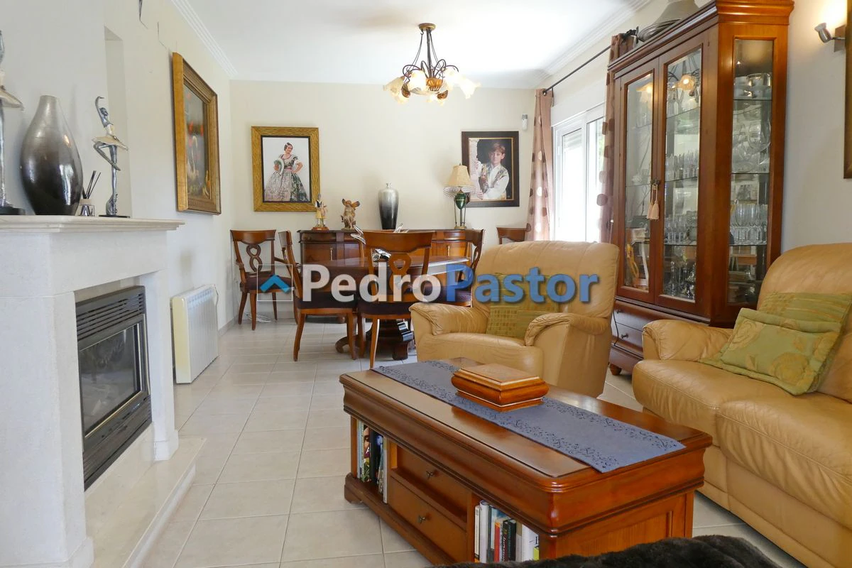 CH083 - Chalet independiente de 5 dormitorios en Els Poblets
