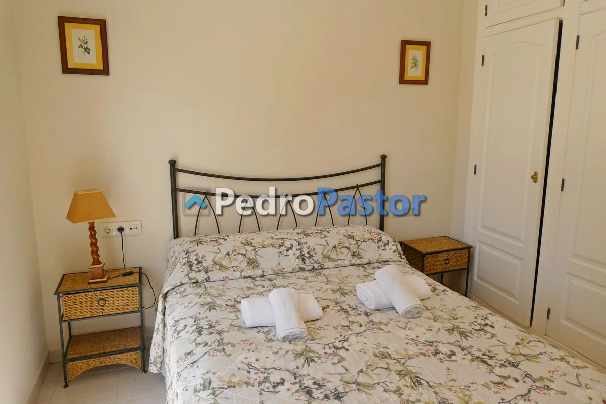 CH083 - Chalet independiente de 5 dormitorios en Els Poblets