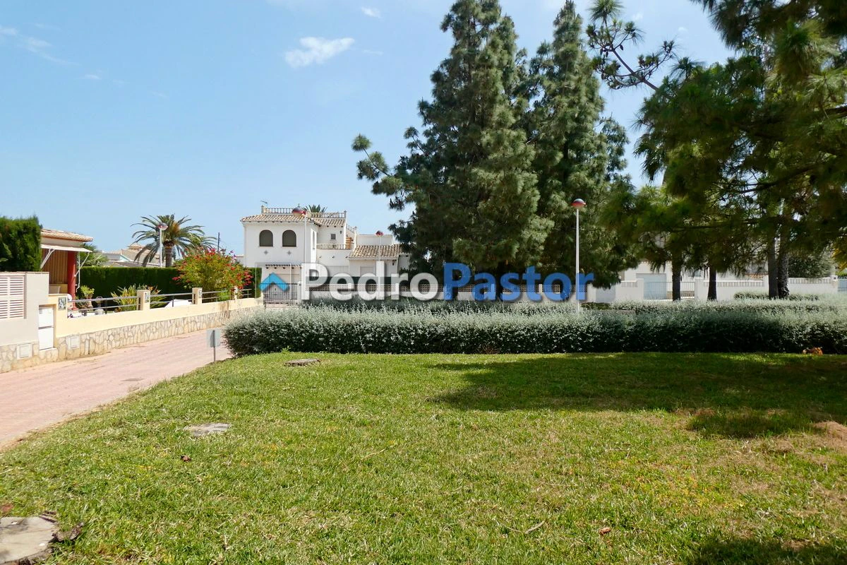 CH083 - Chalet independiente de 5 dormitorios en Els Poblets