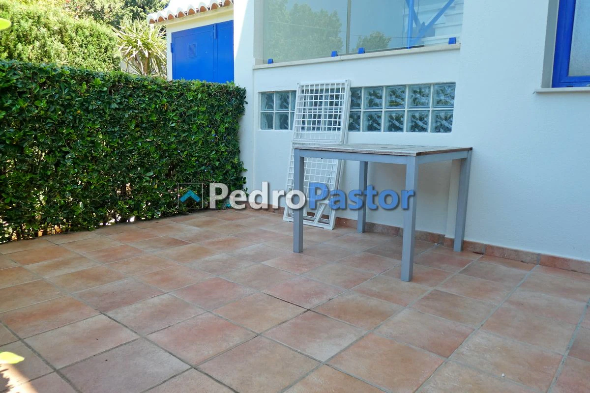 AP224 - Apartamento de 2 dormitorios en 2ª línea de playa en Las Marinas en Dénia