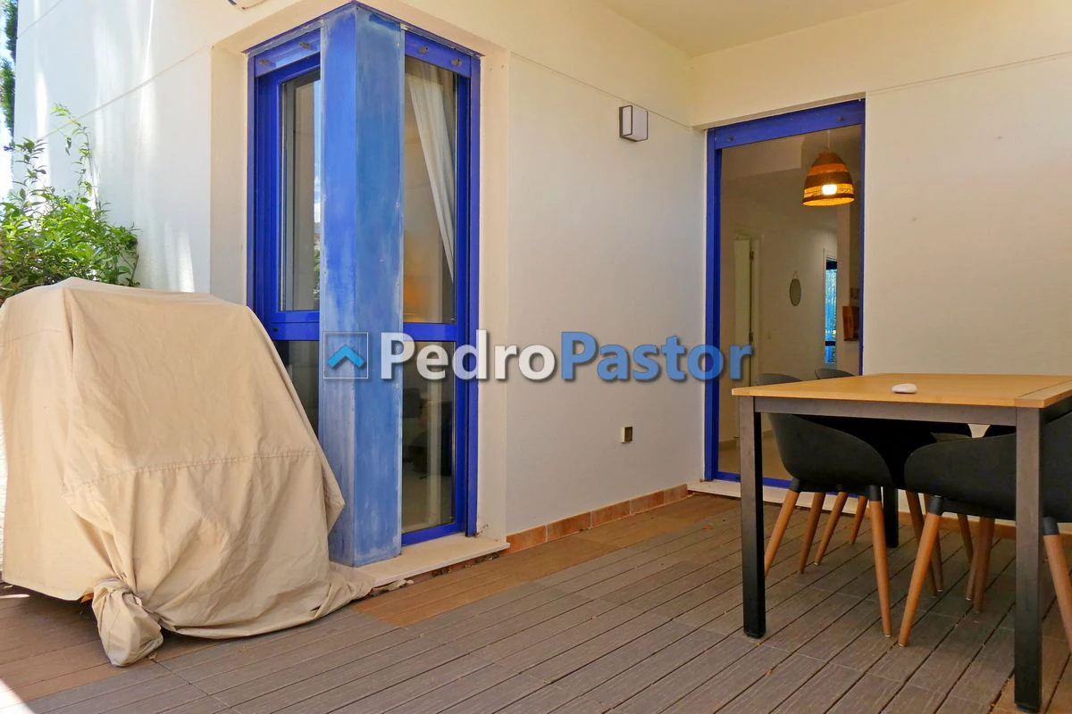 AP224 - Apartamento de 2 dormitorios en 2ª línea de playa en Las Marinas en Dénia