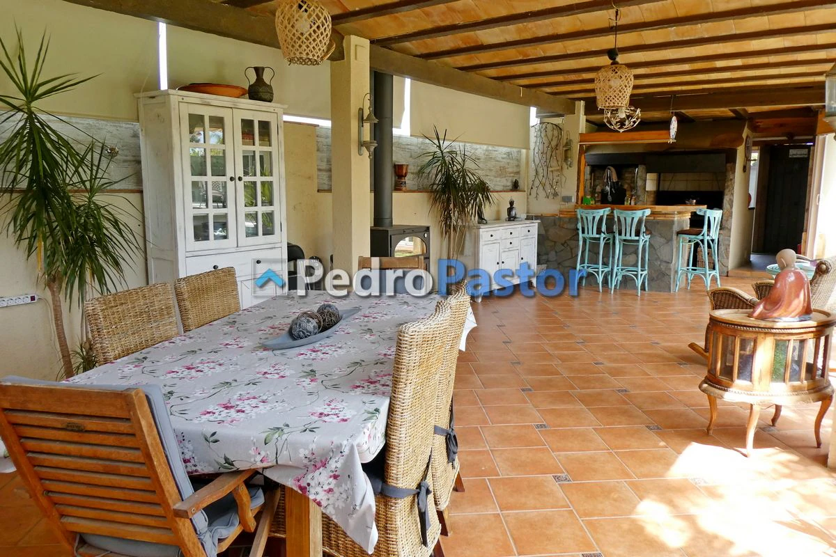 CH083 - Chalet independiente de 5 dormitorios en Els Poblets