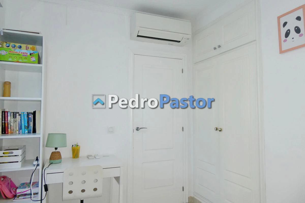 AP224 - Apartamento de 2 dormitorios en 2ª línea de playa en Las Marinas en Dénia