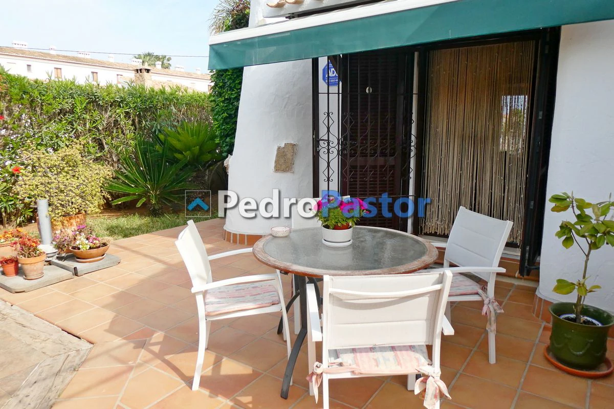 CH082 - Chalet independiente de 3 dormitorios en el Km 5 de Las Marinas, en Dénia.
