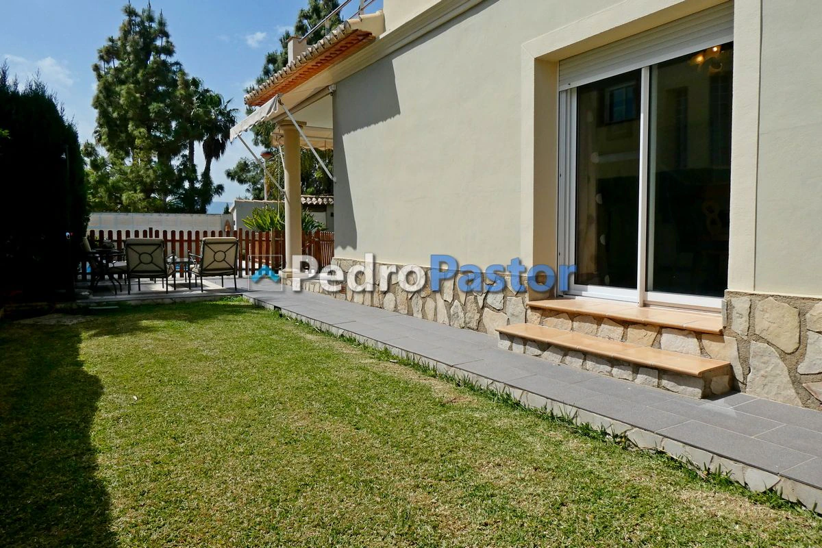 CH083 - Chalet independiente de 5 dormitorios en Els Poblets